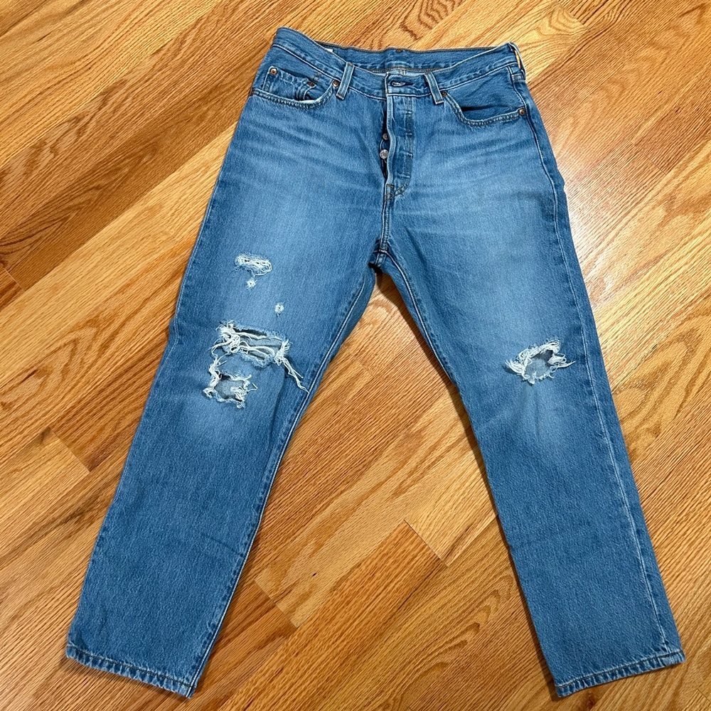 Size 29 Levi’s straight leg jeans